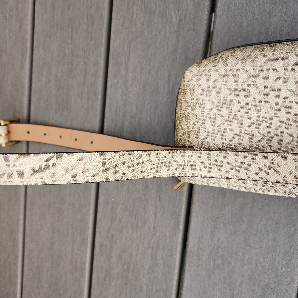 MICHAEL KORS LOGO METALLIC BELT BAG/ FANNY BAG - Picture 5 of 5